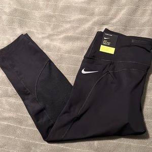 NWT Nike Running Crop